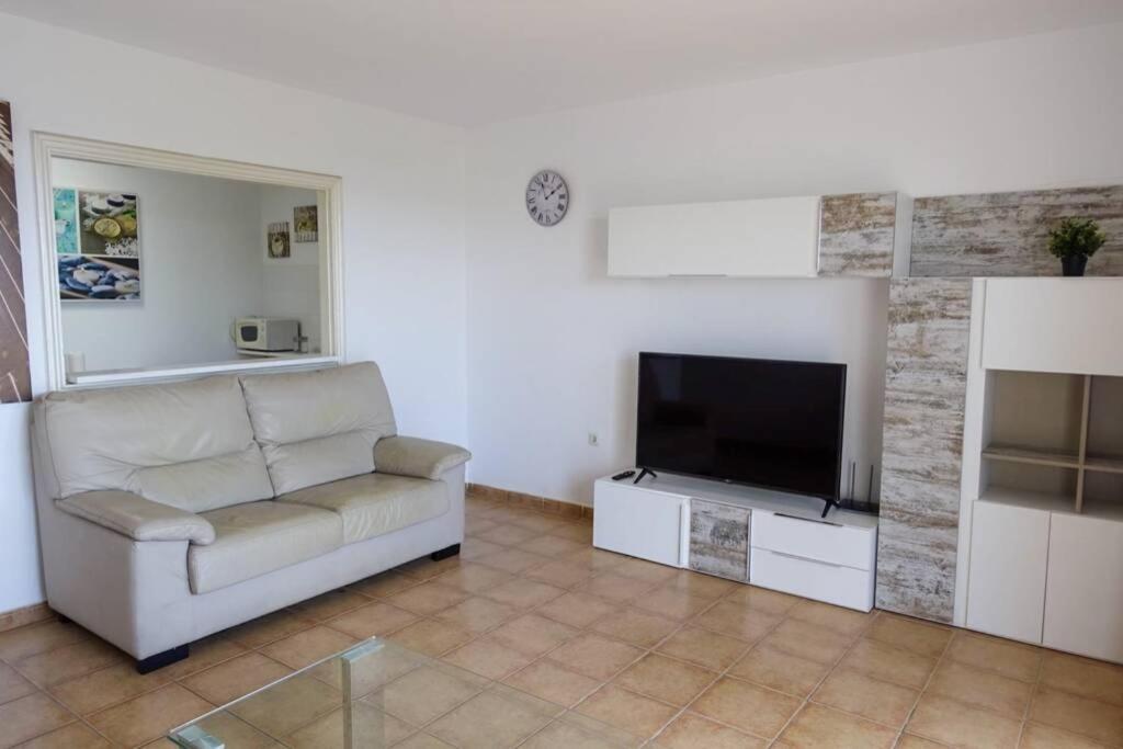 Apartamento Brisa Apartment ปูแอร์โตเดลคาร์เมน ภายนอก รูปภาพ